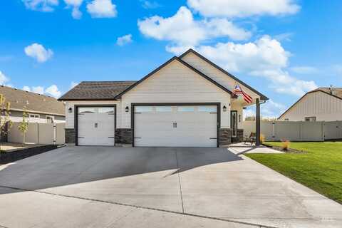 952 N Rockdale Way, Kuna, ID 83634