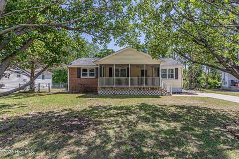 602 Aztee Road, Jacksonville, NC 28540