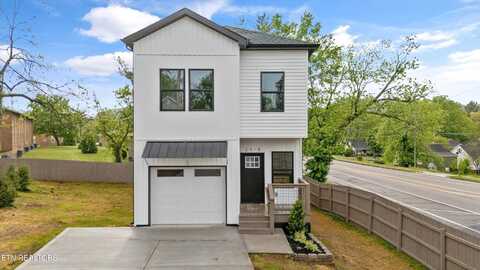 2418 Bradford St, Knoxville, TN 37920