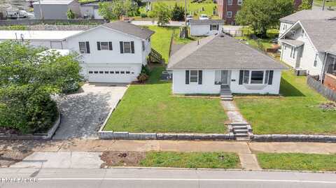 303 & 305 W Broadway St, Lenoir City, TN 37771