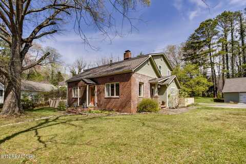 123 Orchard Rd, Norris, TN 37828