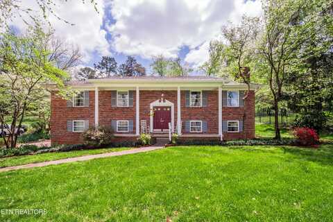 6912 Cresthill Drive, Knoxville, TN 37919