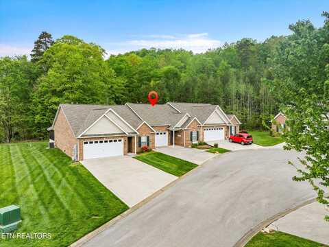 7143 La Christa Way, Knoxville, TN 37921