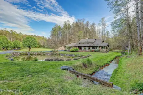 575 Buckhorn Rd, Gatlinburg, TN 37738