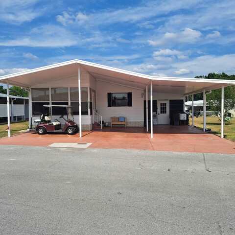 6252 Santa Fe Dr, Zephyrhills, FL 33542