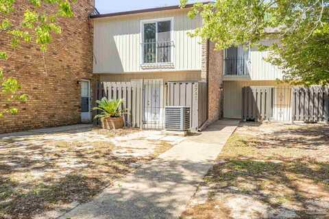 4741 Huron Dr, Pensacola, FL 32507