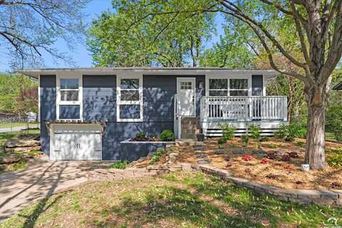 2702 Maverick Lane, Lawrence, KS 66046