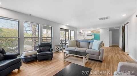 75 Lone Oak Point, Sunrise Beach, MO 65079