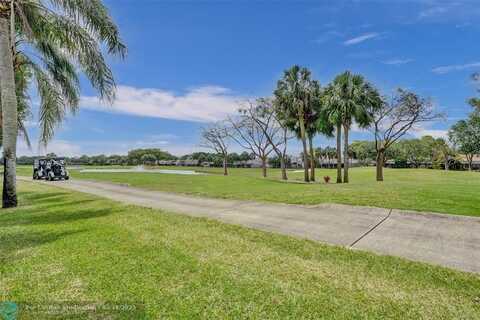 1680 W Golfview Dr, Pembroke Pines, FL 33026