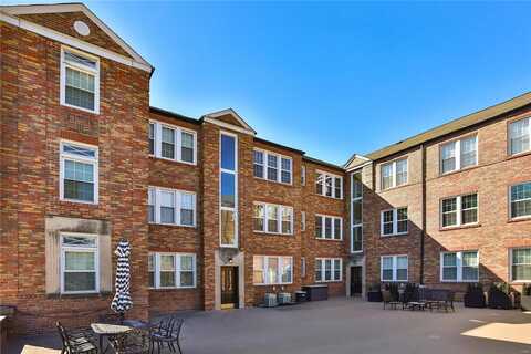 8052 Davis Drive, Clayton, MO 63105