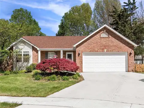 2806 Hunters Crossing Drive, Edwardsville, IL 62025
