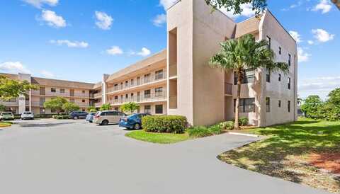 10442 Sunrise Lakes Blvd, Sunrise, FL 33322