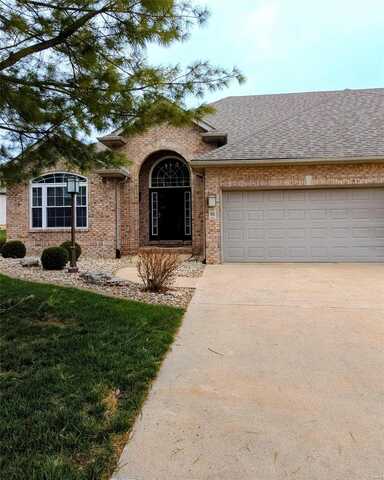 68 Ginger Creek Parkway, Glen Carbon, IL 62034
