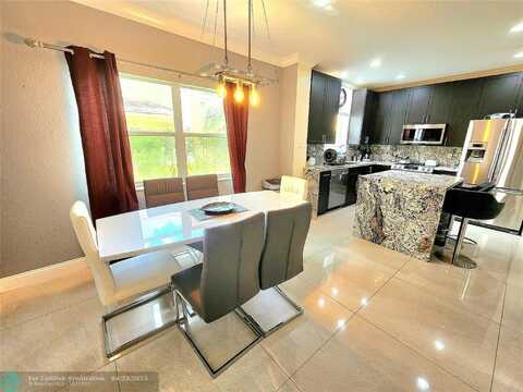 956 NW 126th Ter, Coral Springs, FL 33071
