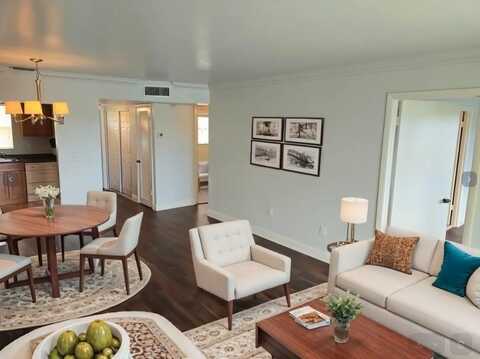 8225 Sunrise Lakes Blvd, Sunrise, FL 33322