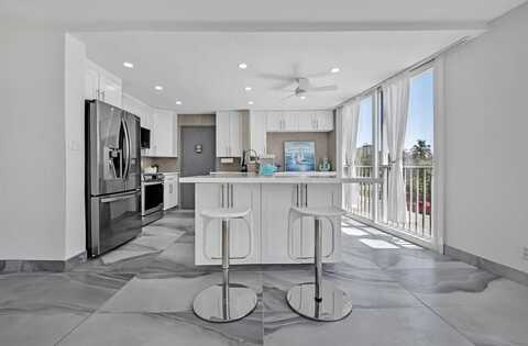 720 Bayshore Dr, Fort Lauderdale, FL 33304