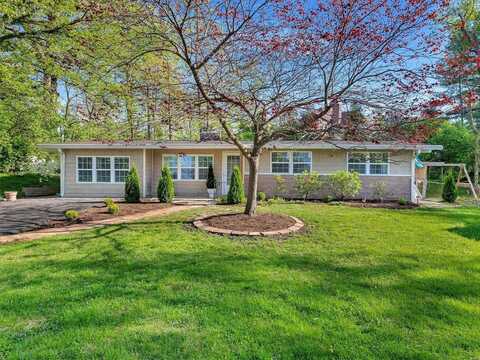 621 Crest Court, Kirkwood, MO 63122