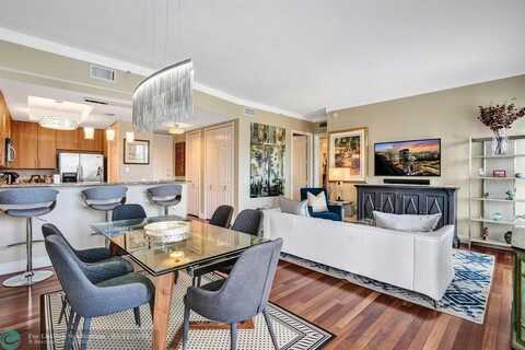 2631 NE 14th Ave, Wilton Manors, FL 33334