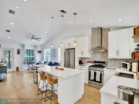 1204 NE 3rd Ave, Fort Lauderdale, FL 33304