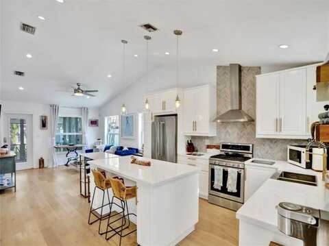 1204 NE 3rd Ave, Fort Lauderdale, FL 33304