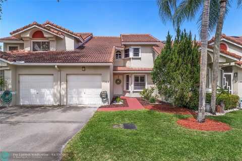 7362 Pinewalk Dr, Pompano Beach, FL 33063