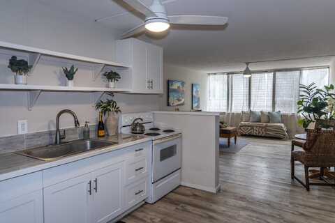 111 KAHULUI BEACH Rd, Kahului, HI 96732