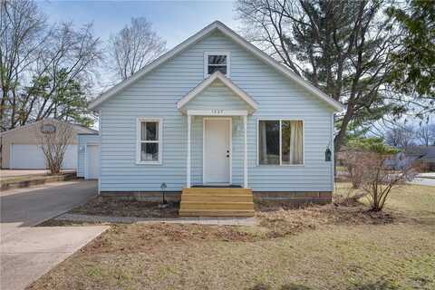 1207 Eddy Lane, Eau Claire, WI 54703
