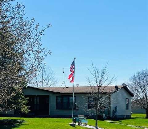 7671 SHEA Road, Ira, MI 48023