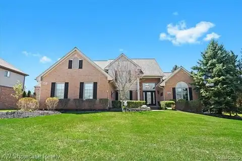 54771 GRENELEFE Circle E, South Lyon, MI 48178