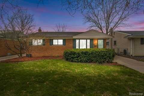 419 N WEBIK Avenue, Clawson, MI 48017