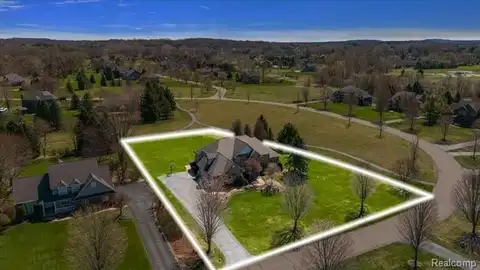 8449 S SHORE Drive, Clarkston, MI 48348