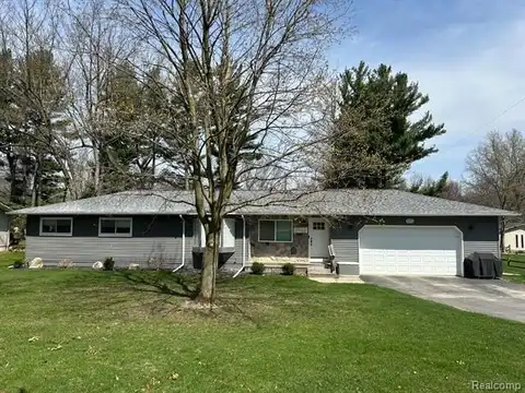 5152 WHIPPLE LAKE Road, Clarkston, MI 48348