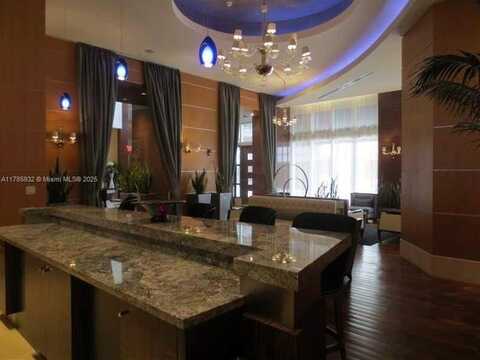 253 NE 2nd St, Miami, FL 33132