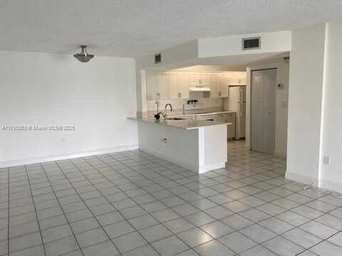8600 SW 212th St, Cutler Bay, FL 33189