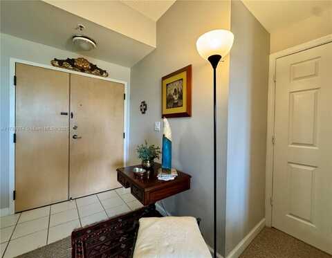 9805 NW 52nd St, Doral, FL 33178