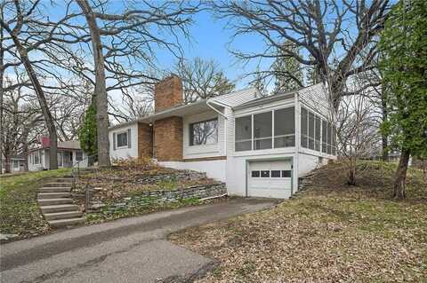 3340 Lee Avenue N, Golden Valley, MN 55422
