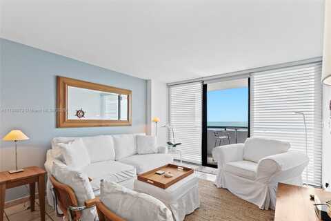 2555 Collins Ave, Miami Beach, FL 33140