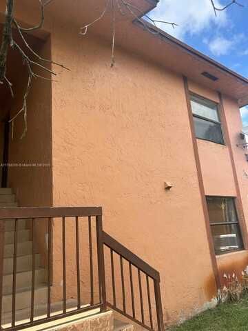 2480 W 67th Pl, Hialeah, FL 33016