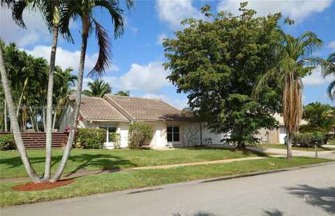 21367 Chinaberry Dr, Boca Raton, FL 33428