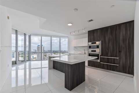 851 NE 1st Ave, Miami, FL 33132