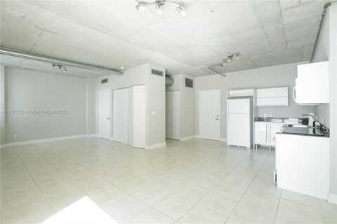 690 SW 1st Ct, Miami, FL 33130