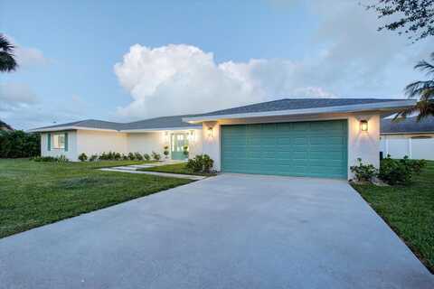 124 Queen Christina Court, Fort Pierce, FL 34949