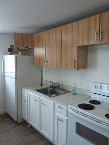 1186 NW 103rd St, Miami, FL 33150