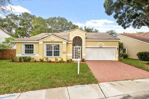 1033 Siena Oaks Circle W, Palm Beach Gardens, FL 33410