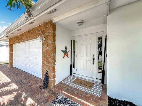 178 ViA De La Reina, Merritt Island, FL 32953