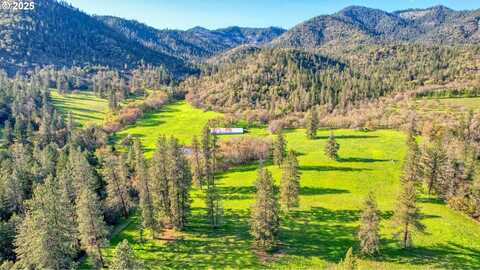 858 MISSOURI FLAT RD, Grants Pass, OR 97527
