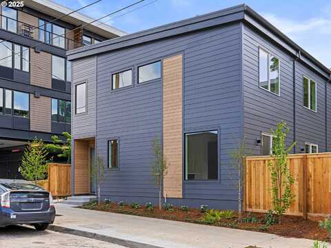 4960 SE Caruthers ST, Portland, OR 97215
