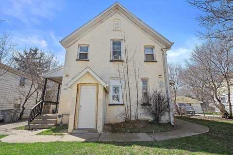 5837 N 63rd St, Milwaukee, WI 53218