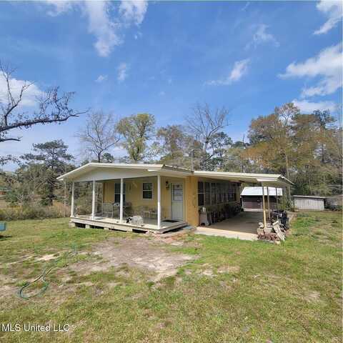 202 Walker Cemetary Road, Perkinston, MS 39573