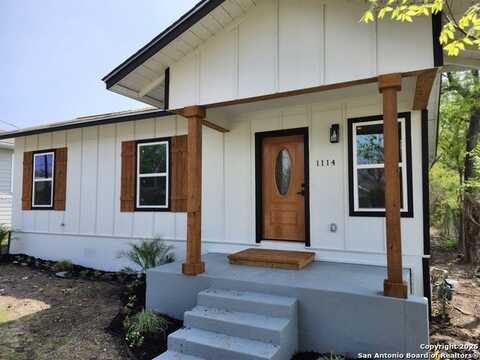 1114 pasadena, San Antonio, TX 78201